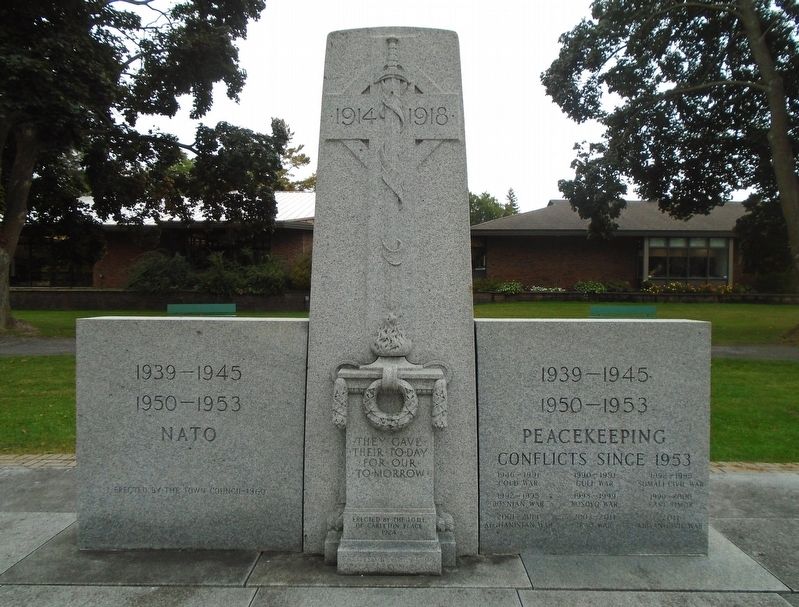 Memorial Park Cenotaph image. Click for full size.