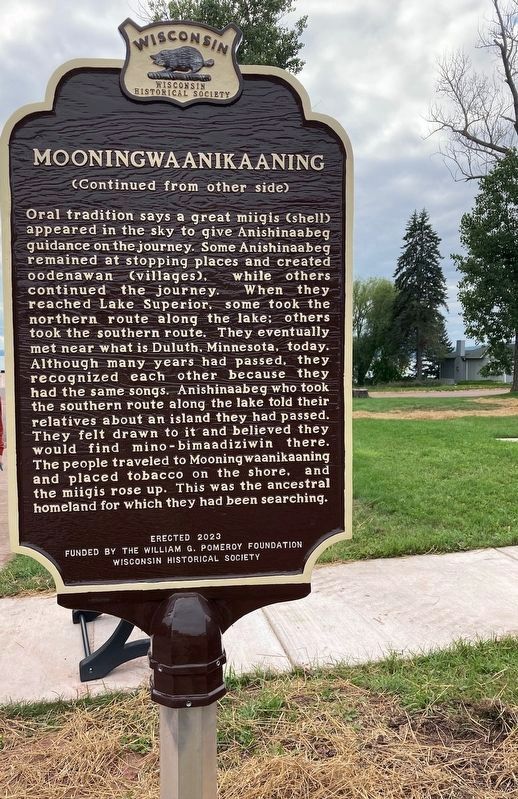 Mooningwaanikaaning Marker Reverse. Click for full size. Mooningwaanikaaning Marker Reverse image. Click for full size.