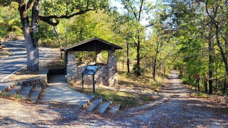 The Trail Shelter and Marker next to the Gulpha Gorge Trail image. Click for full size.