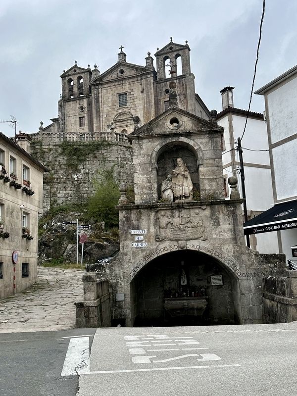Fonte do Carme / Fuente de Carmen / Fountain of Carme and Marker image. Click for full size.