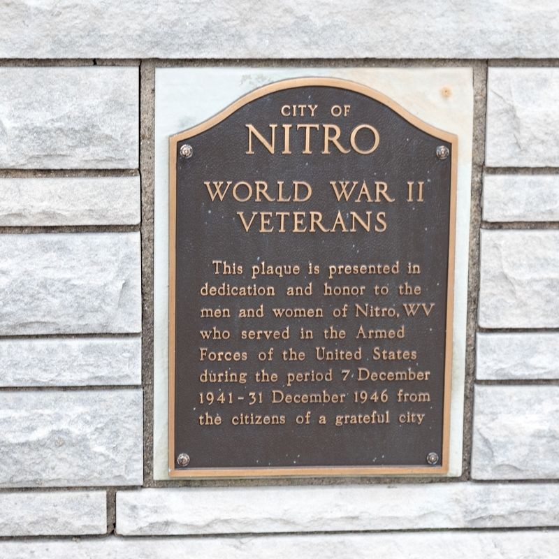 Nitro War Memorial image. Click for full size.