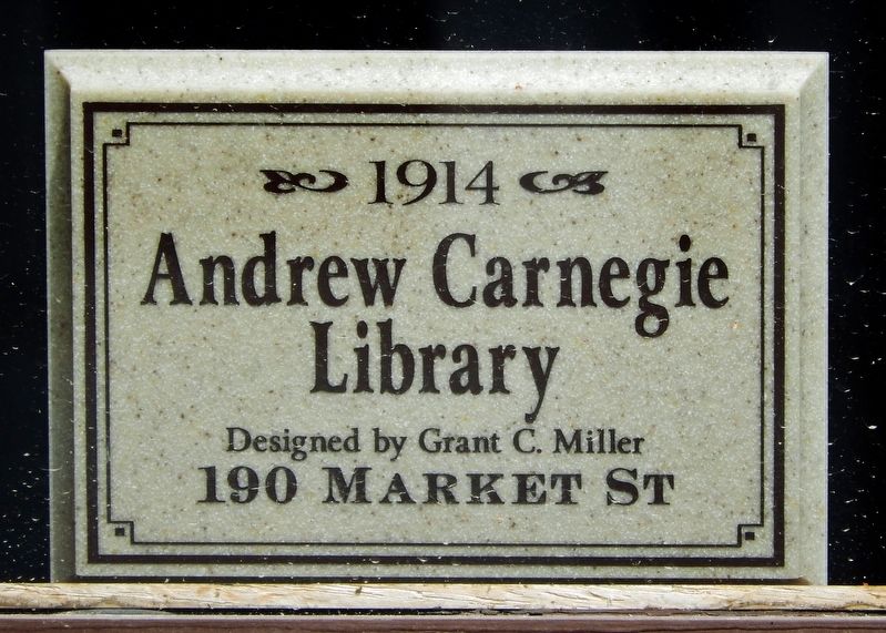 Alternate Platteville Carnegie Library Marker image. Click for full size.