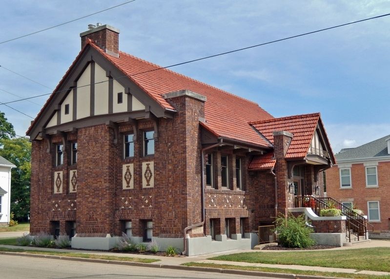 Platteville Carnegie Library (<i>southwest elevation</i>) image. Click for full size.