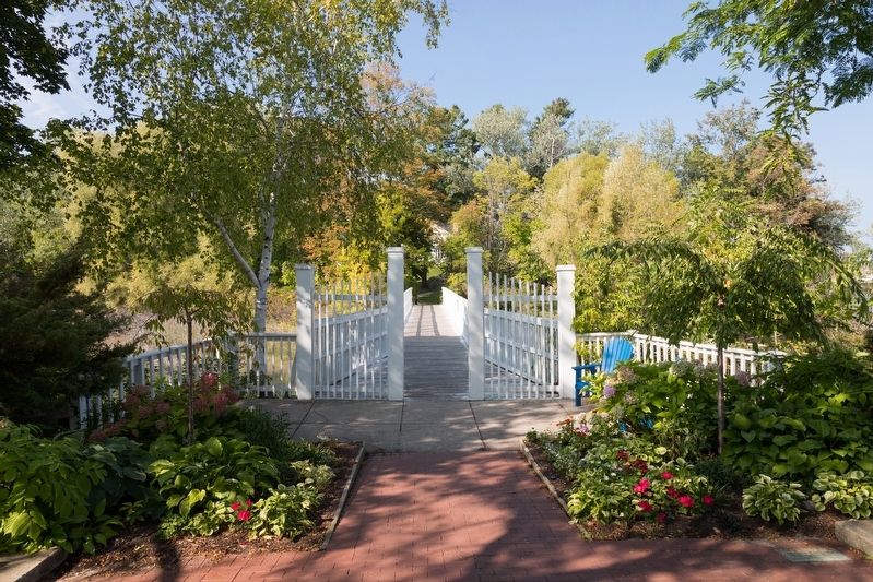 Pedestrian Bridge to the Island House. Click for full size. Pedestrian Bridge to the Island House image. Click for full size.