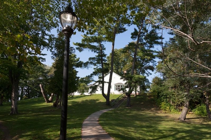 Walkway to the Island House. Click for full size. Walkway to the Island House image. Click for full size.