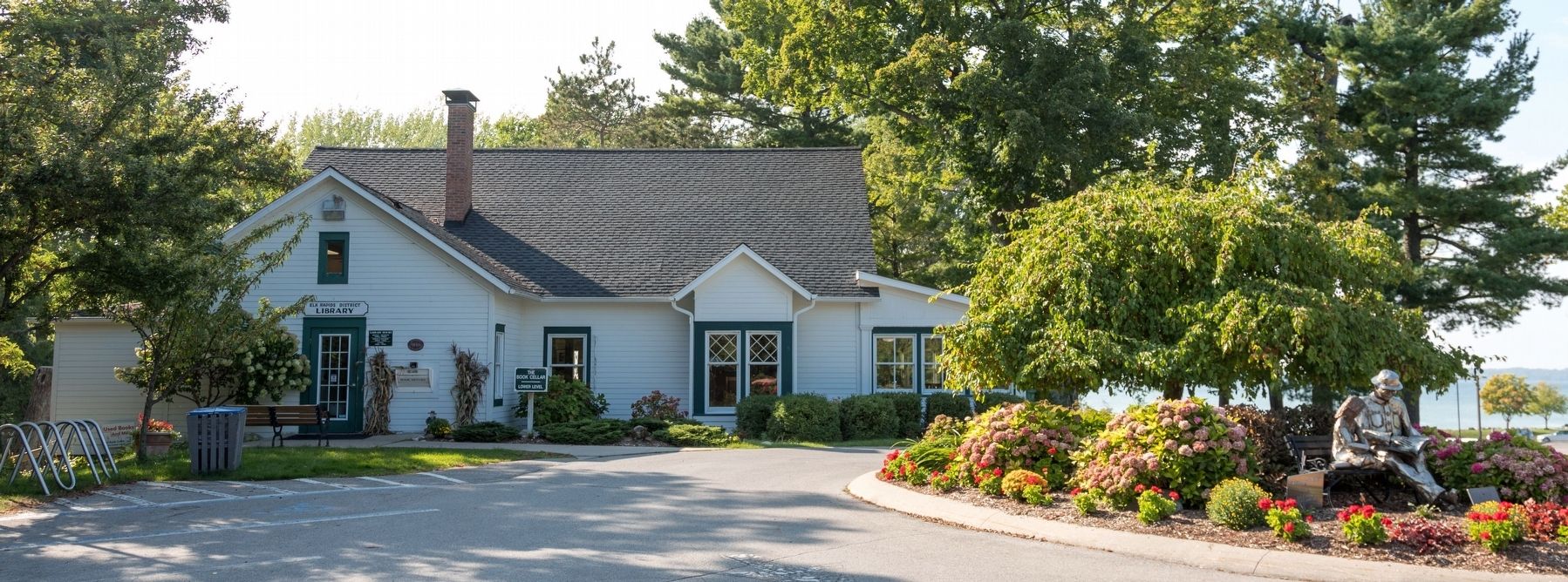 The Island House. Click for full size. The Island House image. Click for full size.