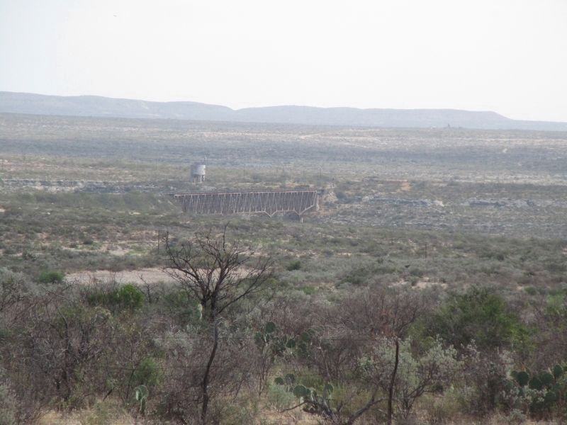 Railroad bridge over the Pecos, from viewing area, by marker image. Click for full size.