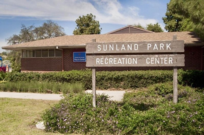 Old Sunland Park Sign image. Click for full size.