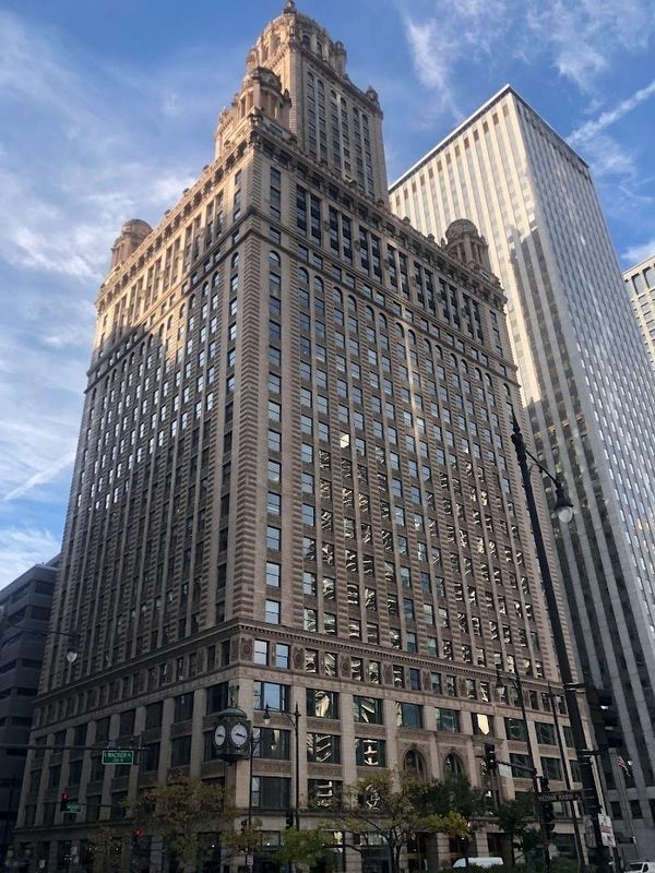 Jewelers Building (35 East Wacker Drive) image. Click for full size.