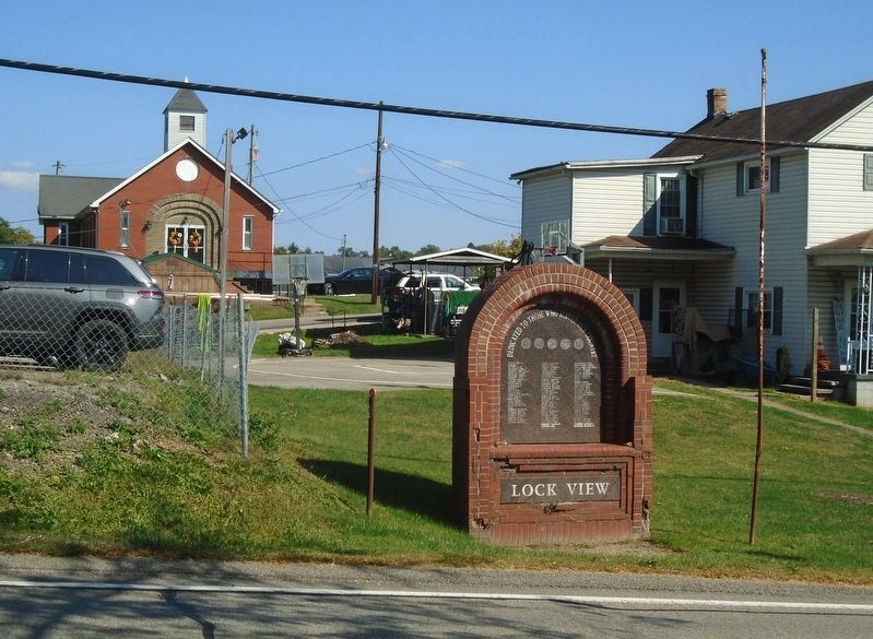Lock View Veterans Memorial image. Click for full size.