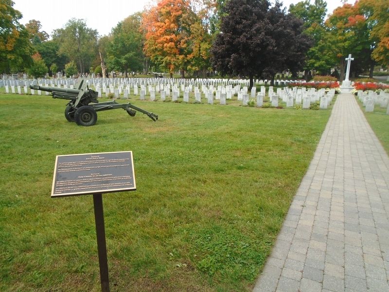 Veteran <i>Field of Honor / Champ d'honneur</i> des anciens combattants and Marker image. Click for full size.