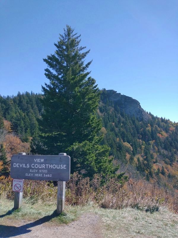 Devil's Courthouse image. Click for full size.
