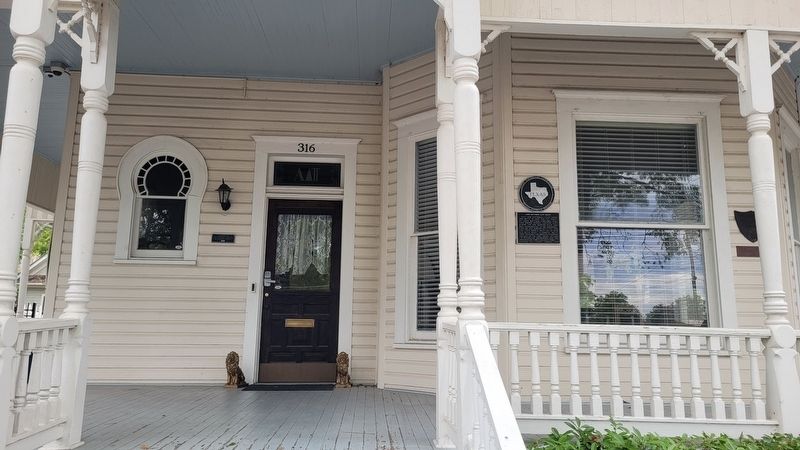 The front porch of the John Matthew Cape House and Marker image. Click for full size.