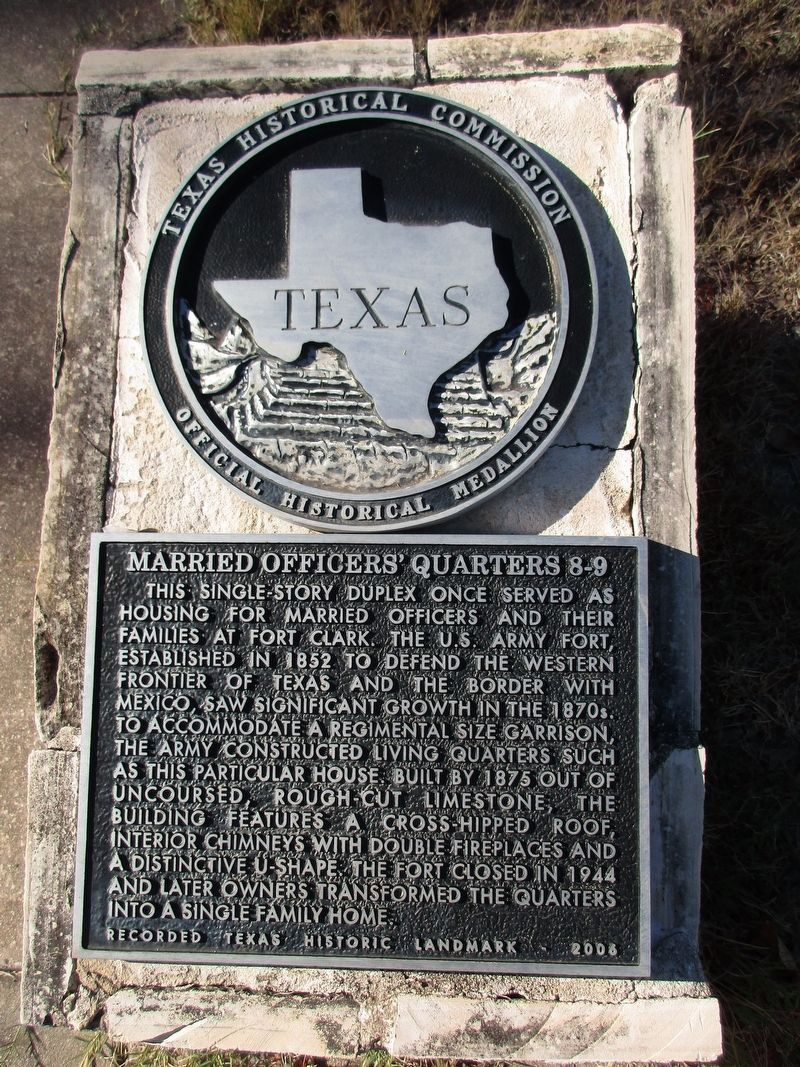 Married Officers' Quarters 8-9 Marker image. Click for full size.