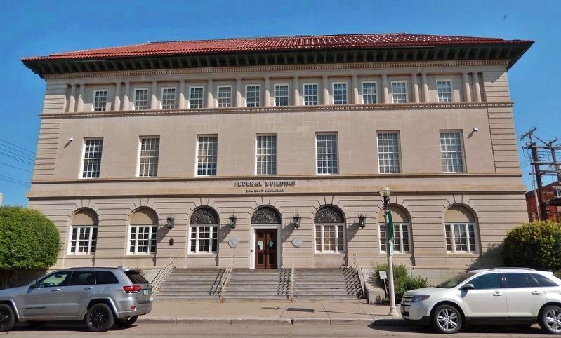 Federal Building (<i>south elevation</i>) image. Click for full size.