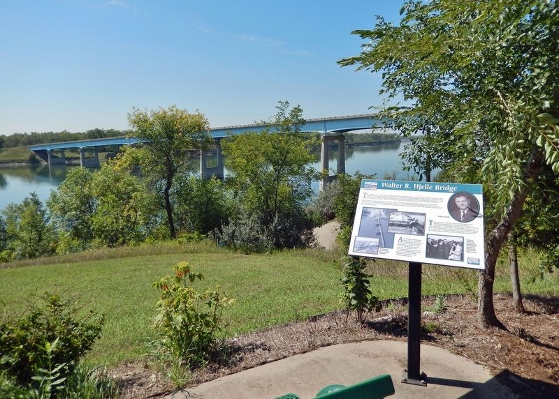 Walter R. Hjelle Bridge Marker image. Click for full size.