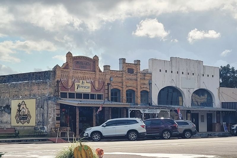 The view of the Neyland Building and Marker from across the street image. Click for full size.