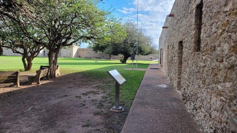 A side view of the marker at the museum doorway image. Click for full size.