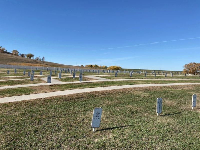 Fort Randall Cemetery image. Click for full size.