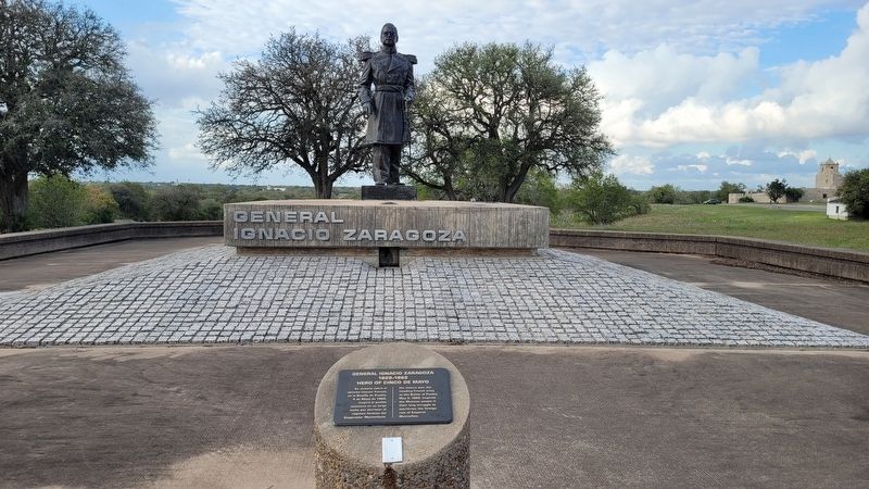 General Ignacio Zaragoza Statue and Marker image. Click for full size.