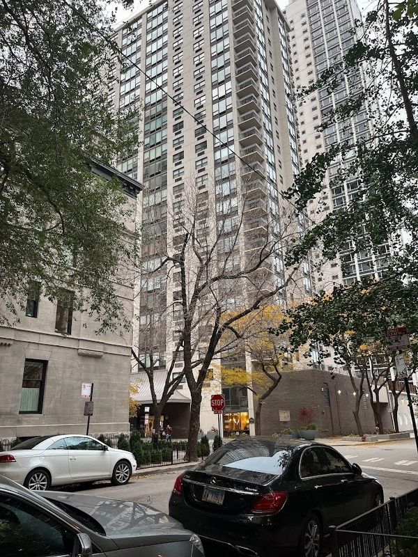 1313 N. Ritchie Court image. Click for full size.