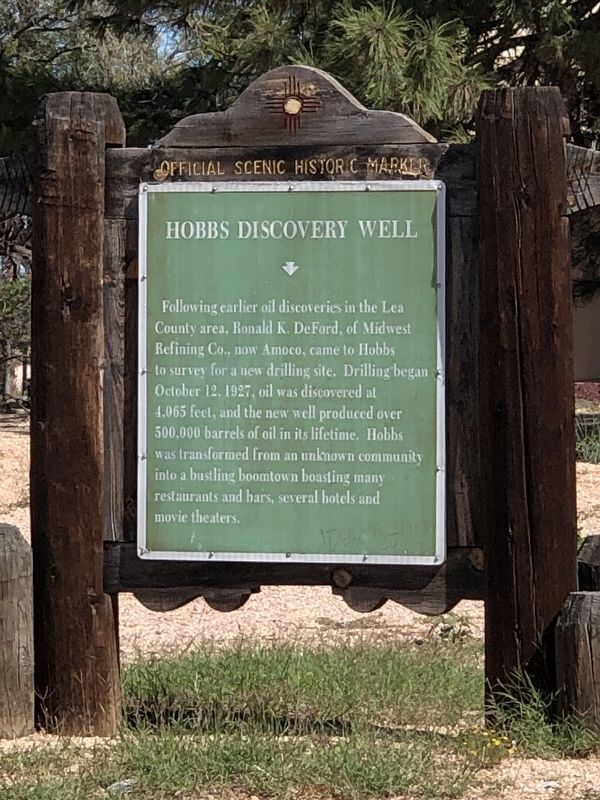Hobbs Discovery Well Marker image. Click for full size.