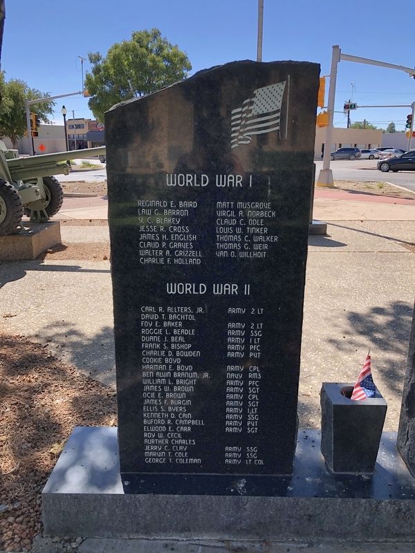 Lea County War Memorial (WWI and WWII) image. Click for full size.