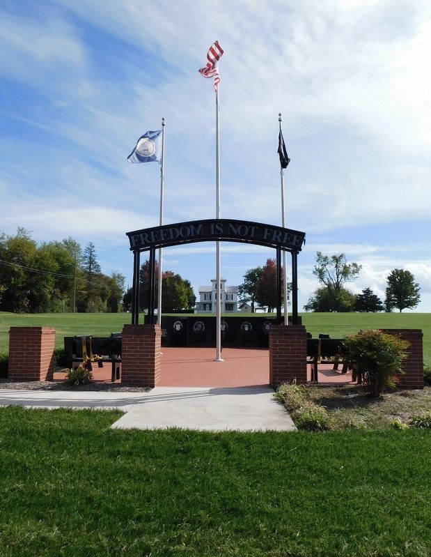 Middletown Veterans Memorial image. Click for full size.