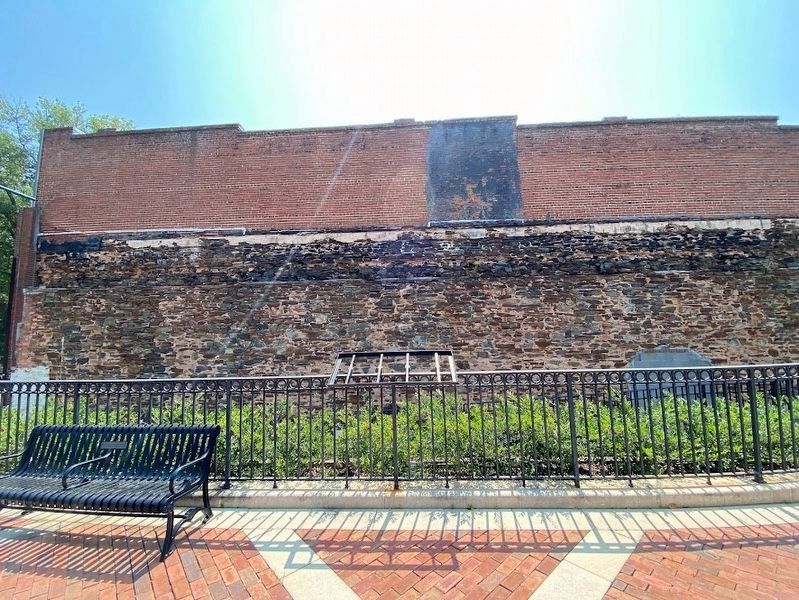 Marker and mural have both been permanently removed. image. Click for full size.