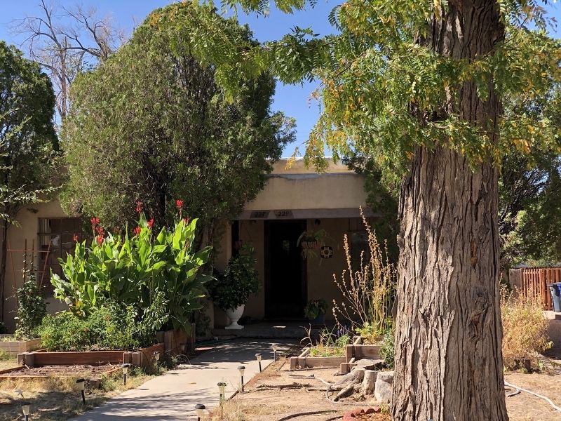 227-229 Aliso Dr NE Marker image. Click for full size.