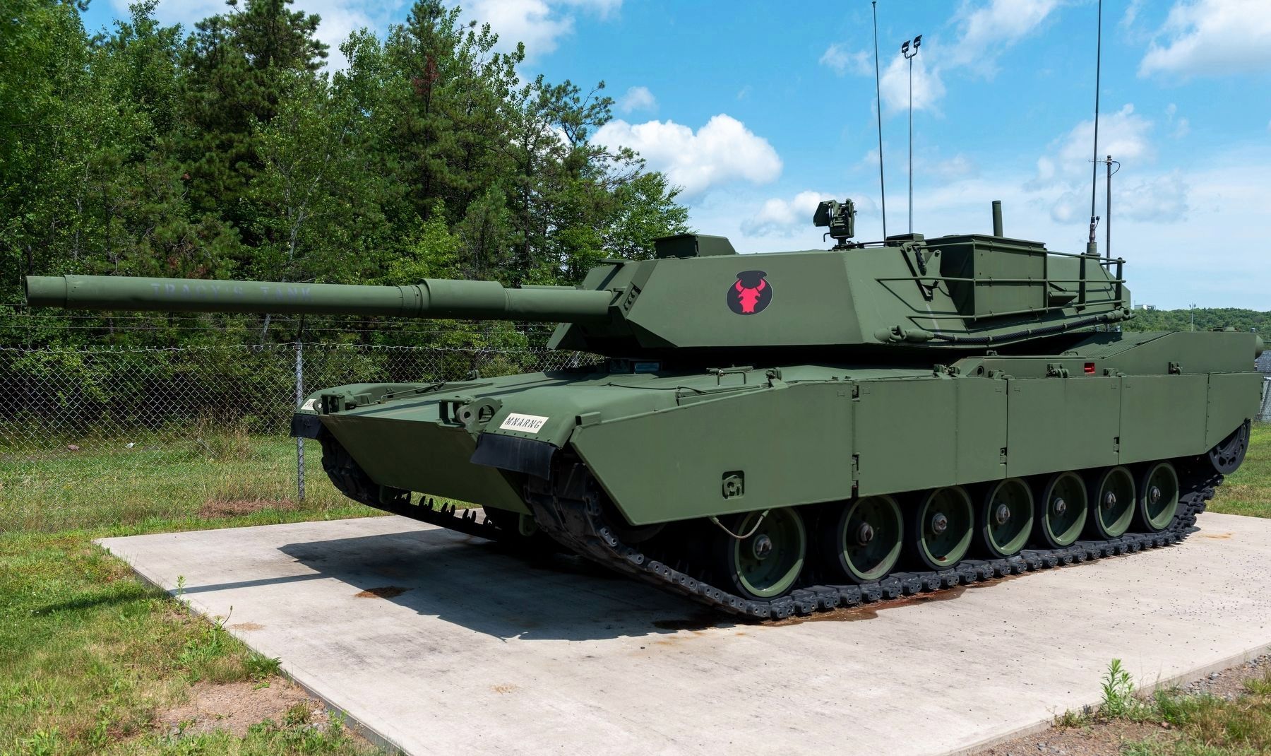M1 Abrams Main Battle Tank image. Click for full size.