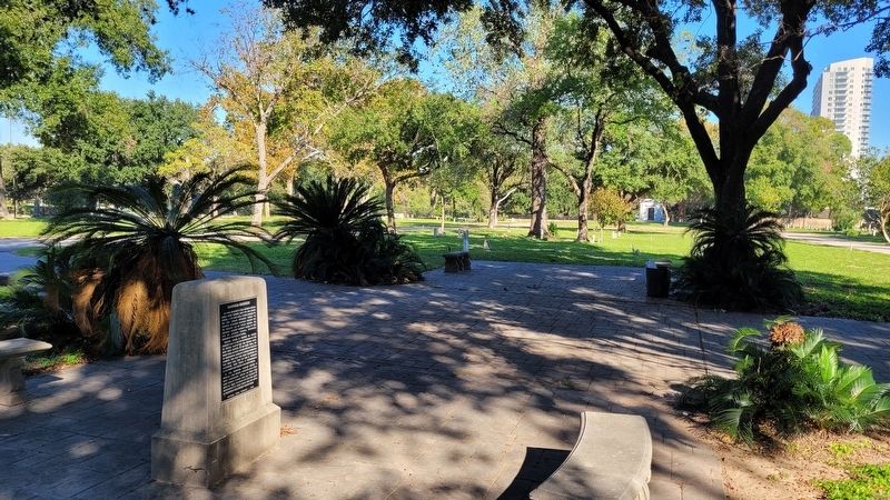 The view of the Magnolia Cemetery Marker looking north image. Click for full size.