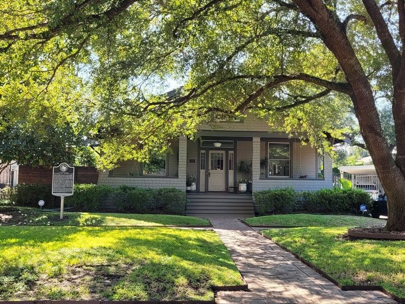 The Louis Wiltz Kemp House and Marker. Click for full size. The Louis Wiltz Kemp House and Marker image. Click for full size.