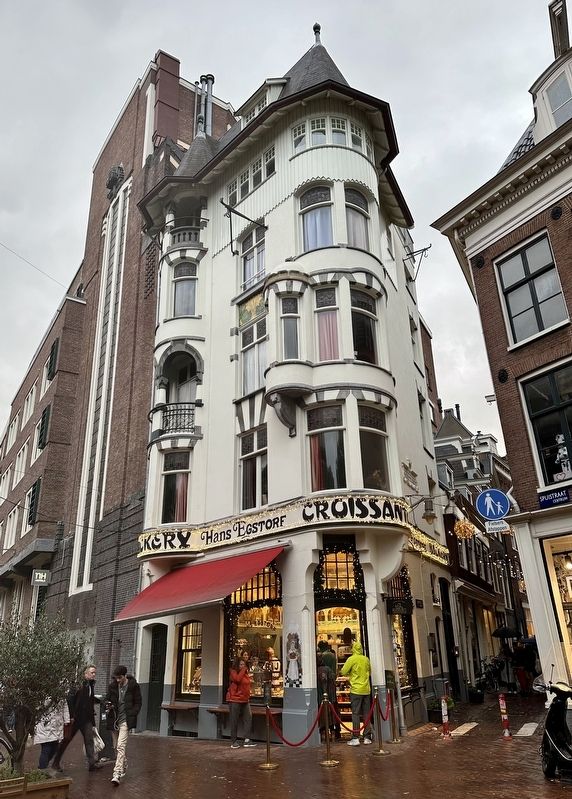 Gerrit van Arkel (1858-1918) Marker - wider view image. Click for full size.