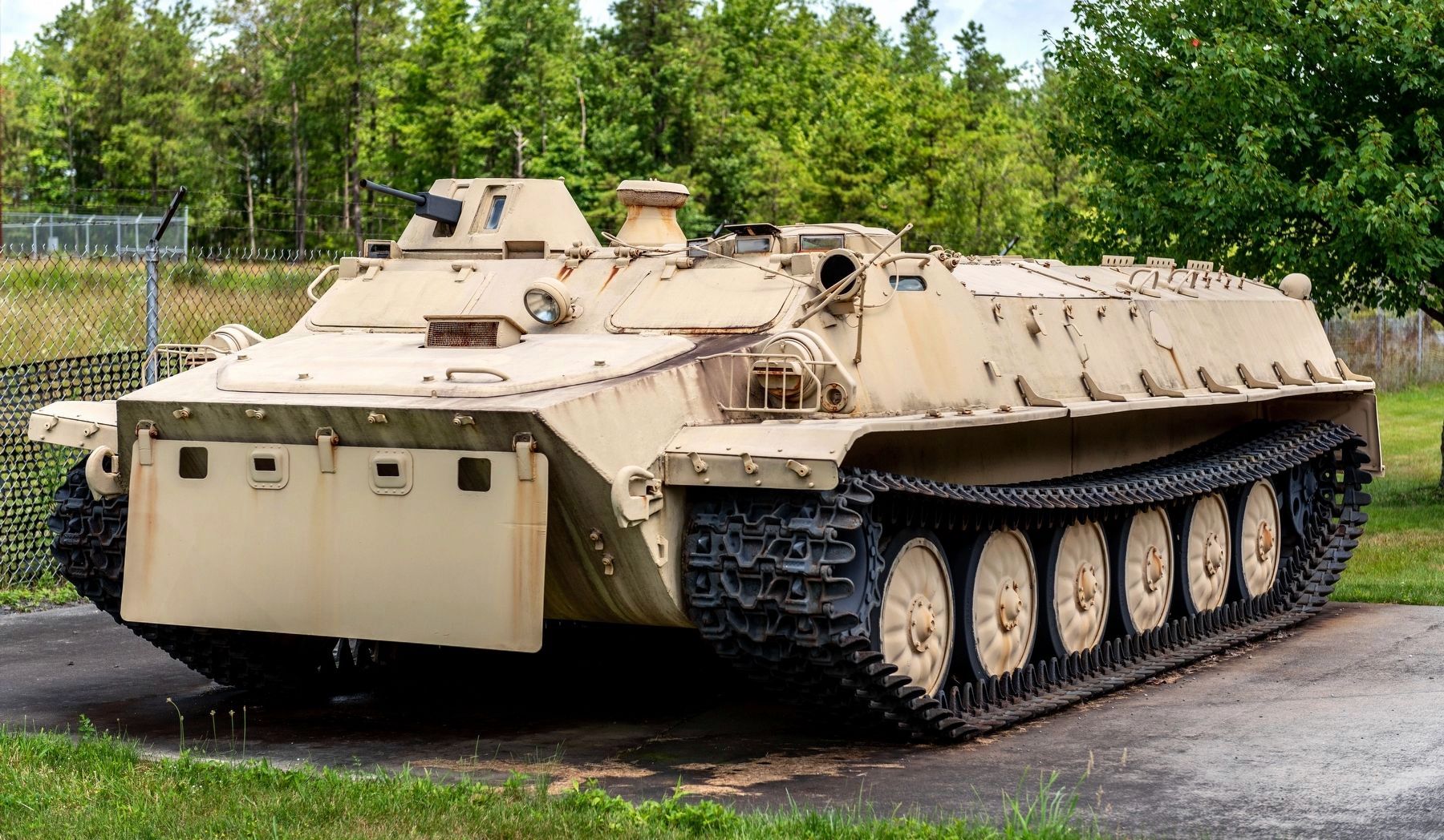 MT-LB Armored Personnel Carrier image. Click for full size.