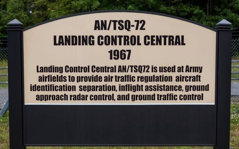 AN/TSQ-72 Landing Control Central Marker image. Click for full size.