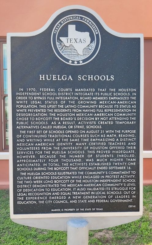 Huelga Schools Marker image. Click for full size.
