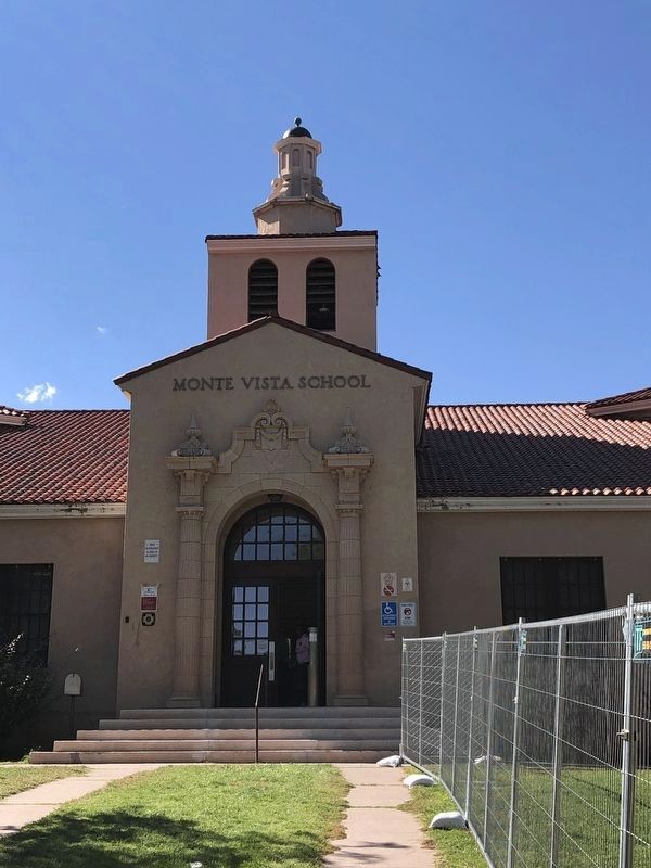 Monte Vista School Entrance image. Click for full size.