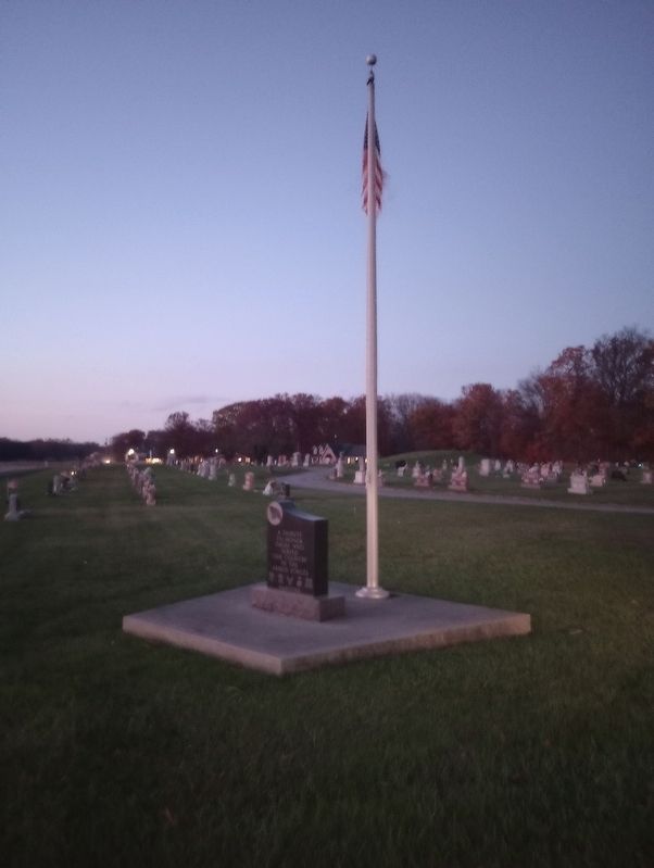 Hartford Cemetery Veterans Memorial image. Click for full size.