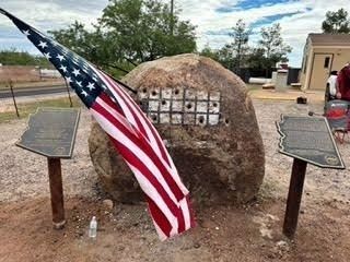 This Marker is on the Right. Click for full size. This Marker is on the Right image. Click for full size.