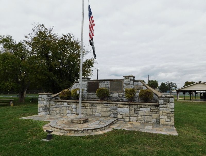 Veterans Memorial image. Click for full size.