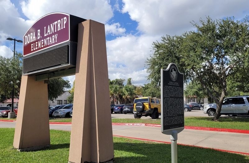 The Dora B. Lantrip Elementary School sign and Marker image. Click for full size.