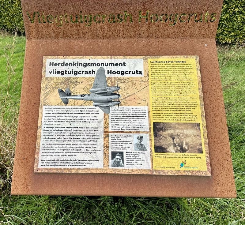 Vliegtuigcrash Hoogcruts / Plane Crash at Hoogcruts Marker image. Click for full size.