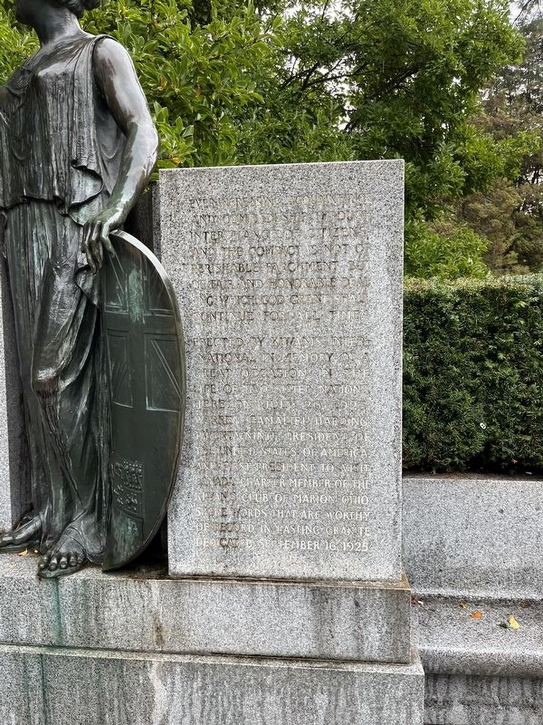 Warren G. Harding Memorial [right] image. Click for full size.