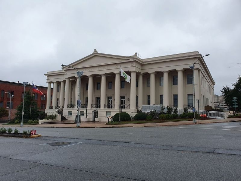 Macon City Hall and Marker image. Click for full size.