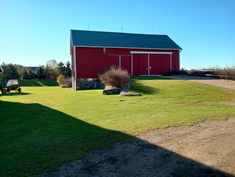 LeClair Barn Marker image. Click for full size.