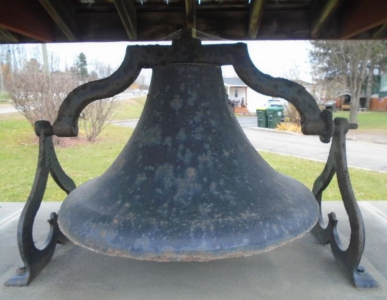 Lisle Academy Bell image. Click for full size.