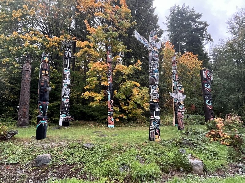 Indian Totem Poles Marker image. Click for full size.