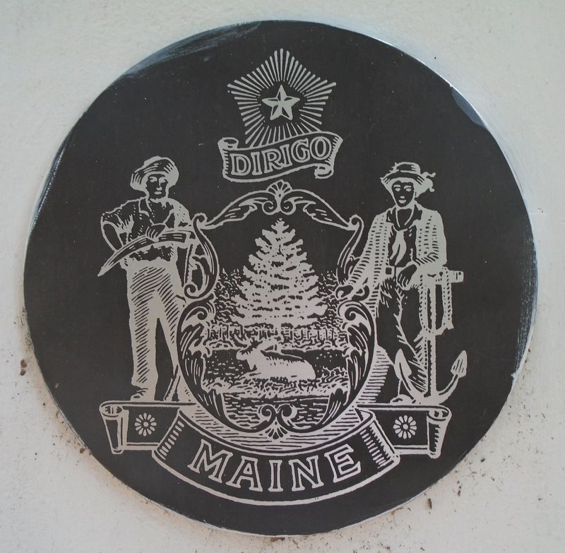 Maine State Seal on Memorial Obelisk image. Click for full size.
