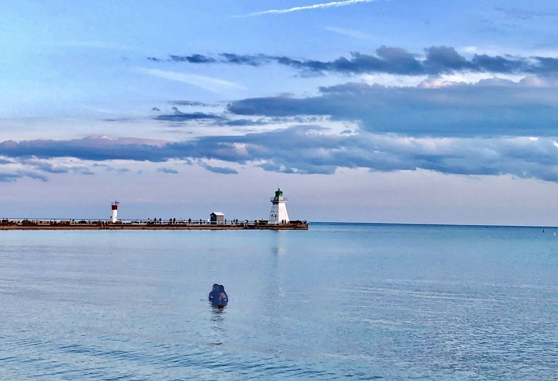 Port Dover pier and lighthouse, 2021 image. Click for full size.